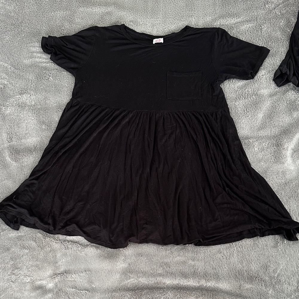 Black short sleeve fit & flare t shirt dress